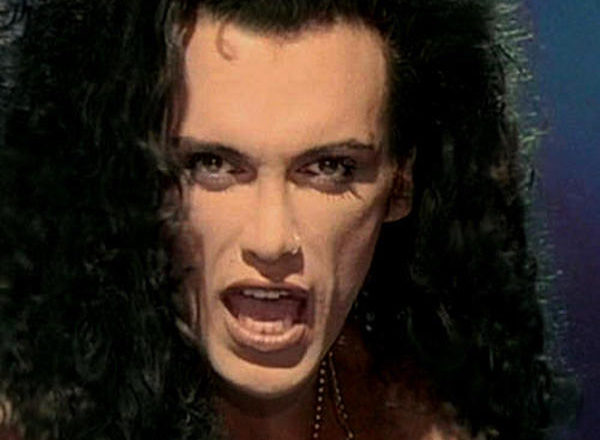 How tall is Pete Burns?